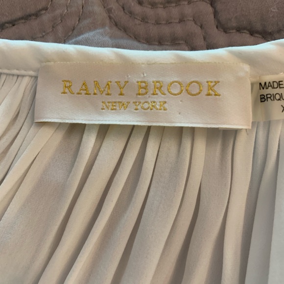 Blouse - Picture 3 of 4